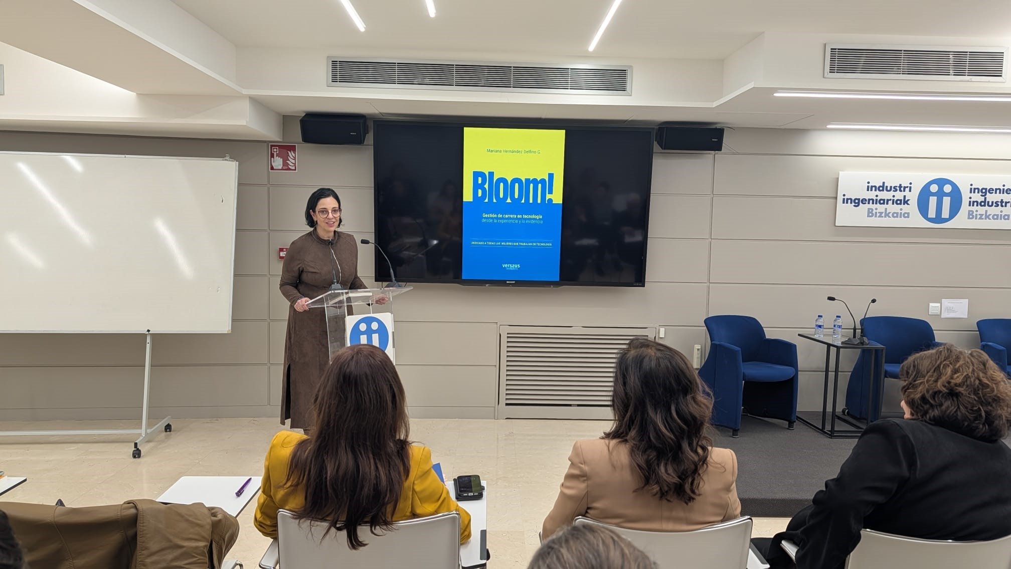 Mahai-ingurua - Bloom! aurkezpena